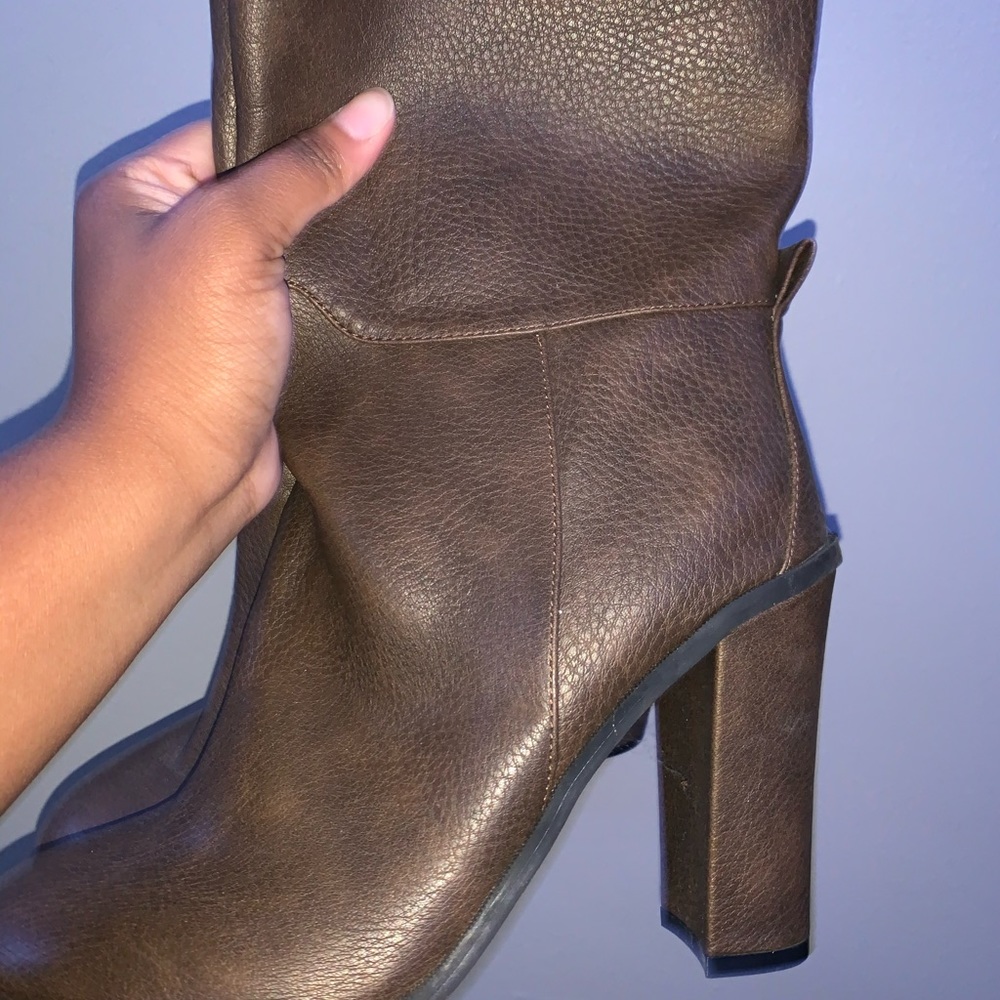 Boots with heel